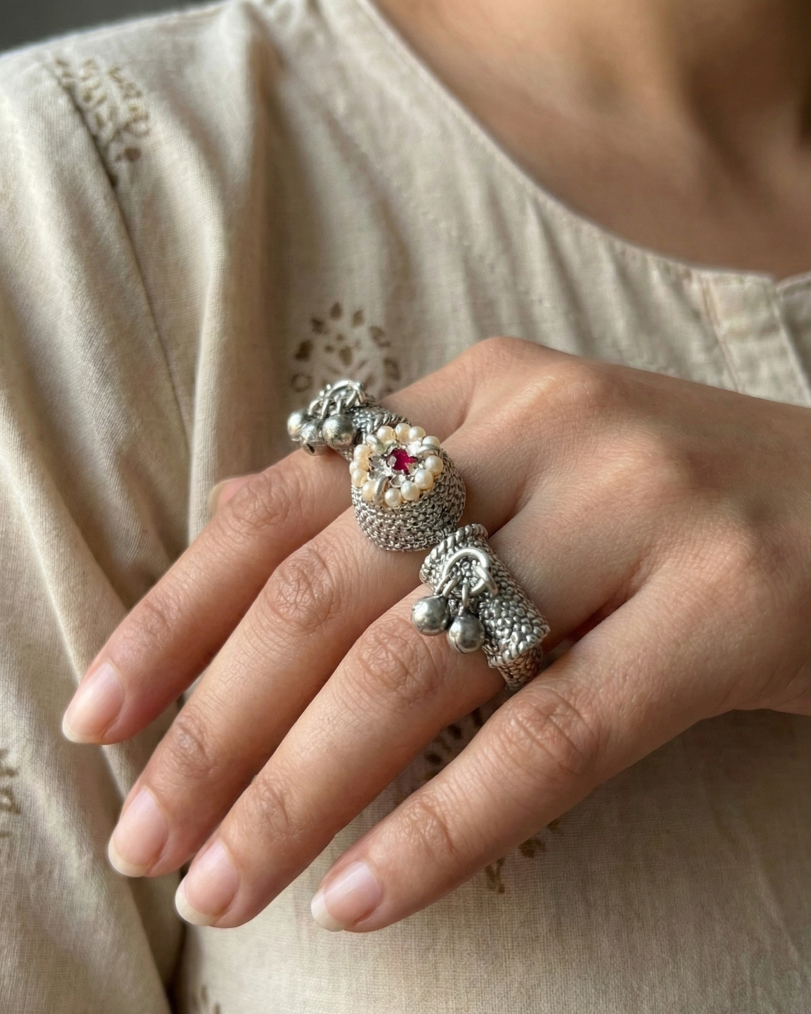 two finger ring