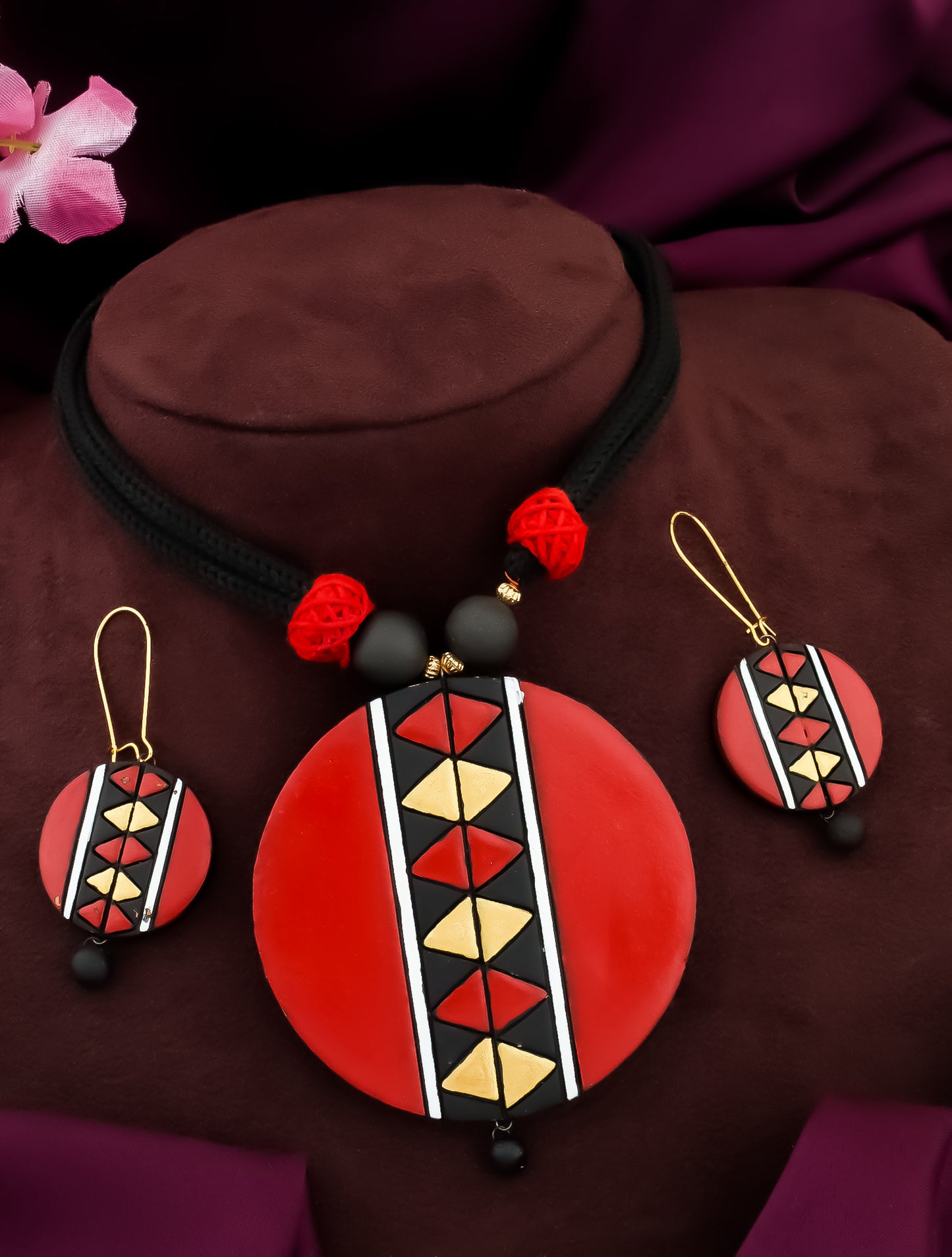 Momita Necklace Set