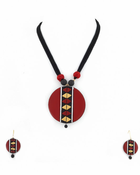 Momita Necklace Set