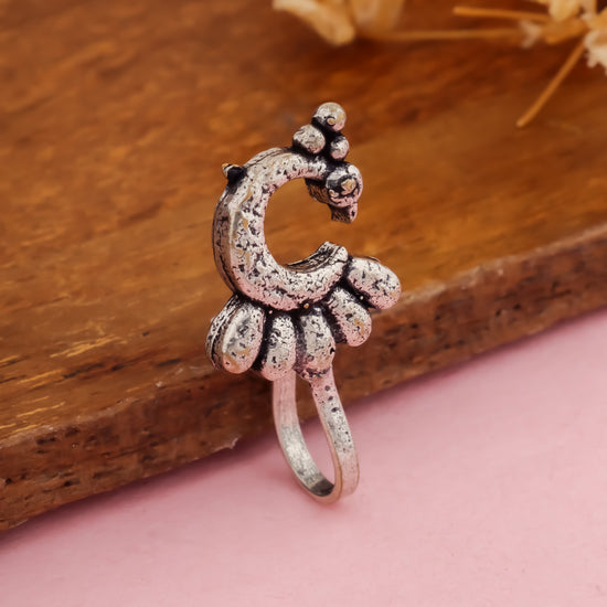 Peacock nose pin