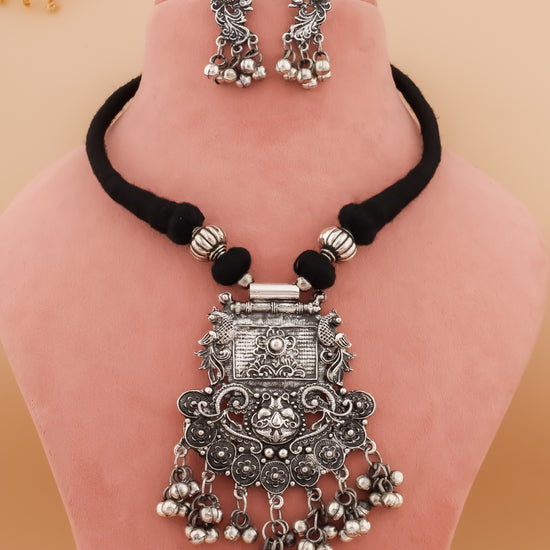 Anushka Choker Set