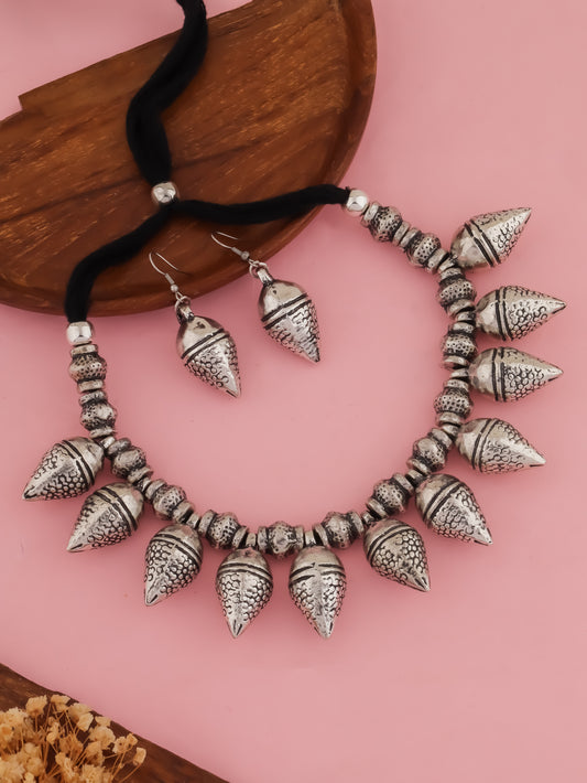 Dhun Silver Choker Set