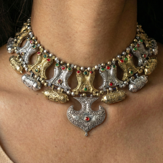 Kiya Dual-tone choker set