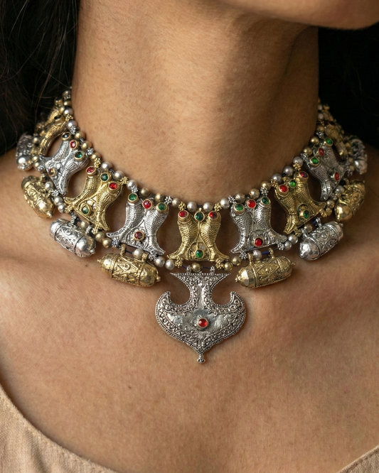 Kiya Dual-tone choker set