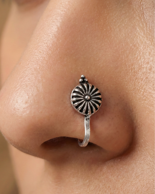 Kumud Nose Pin