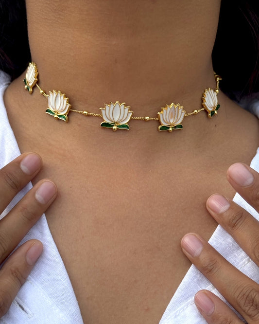 White Lotus Choker Set