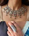 Mita choker set with finger ring