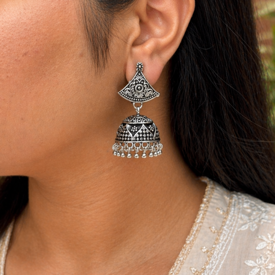Nihaar Jhumka