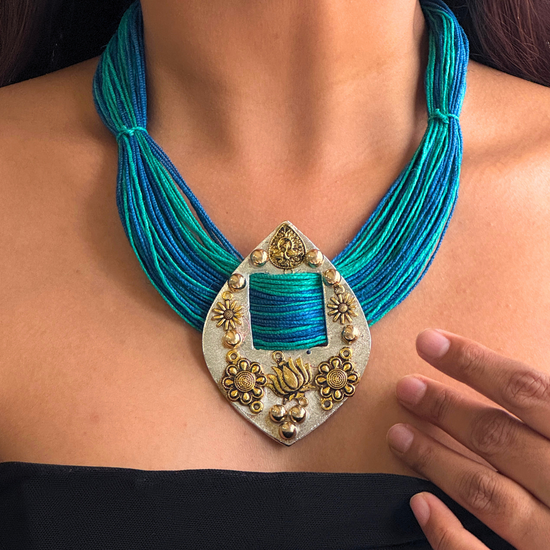 Niharika Two-tone Ocean Blue jute Necklace