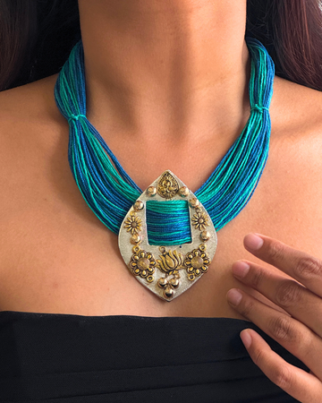 Niharika Two-tone Ocean Blue jute Necklace