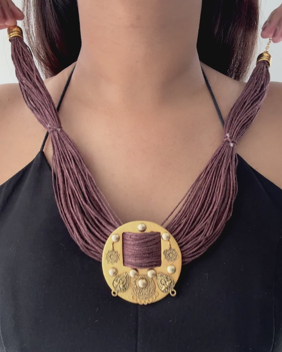 Sarangi Dark Wood Brown Jute Necklace