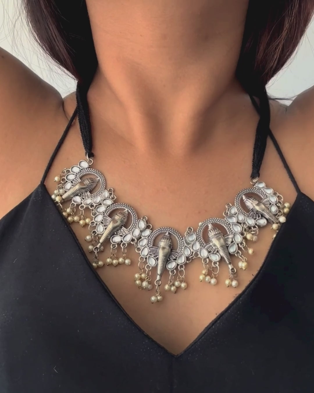Ganesh Mogra Choker Set