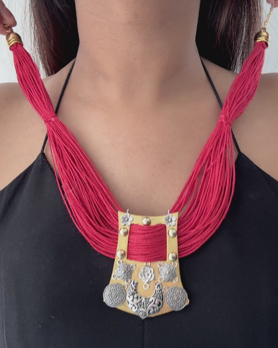Prisha Red Jute Necklace