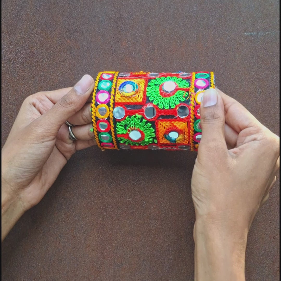 Divya Kutchi Multicolour Kada